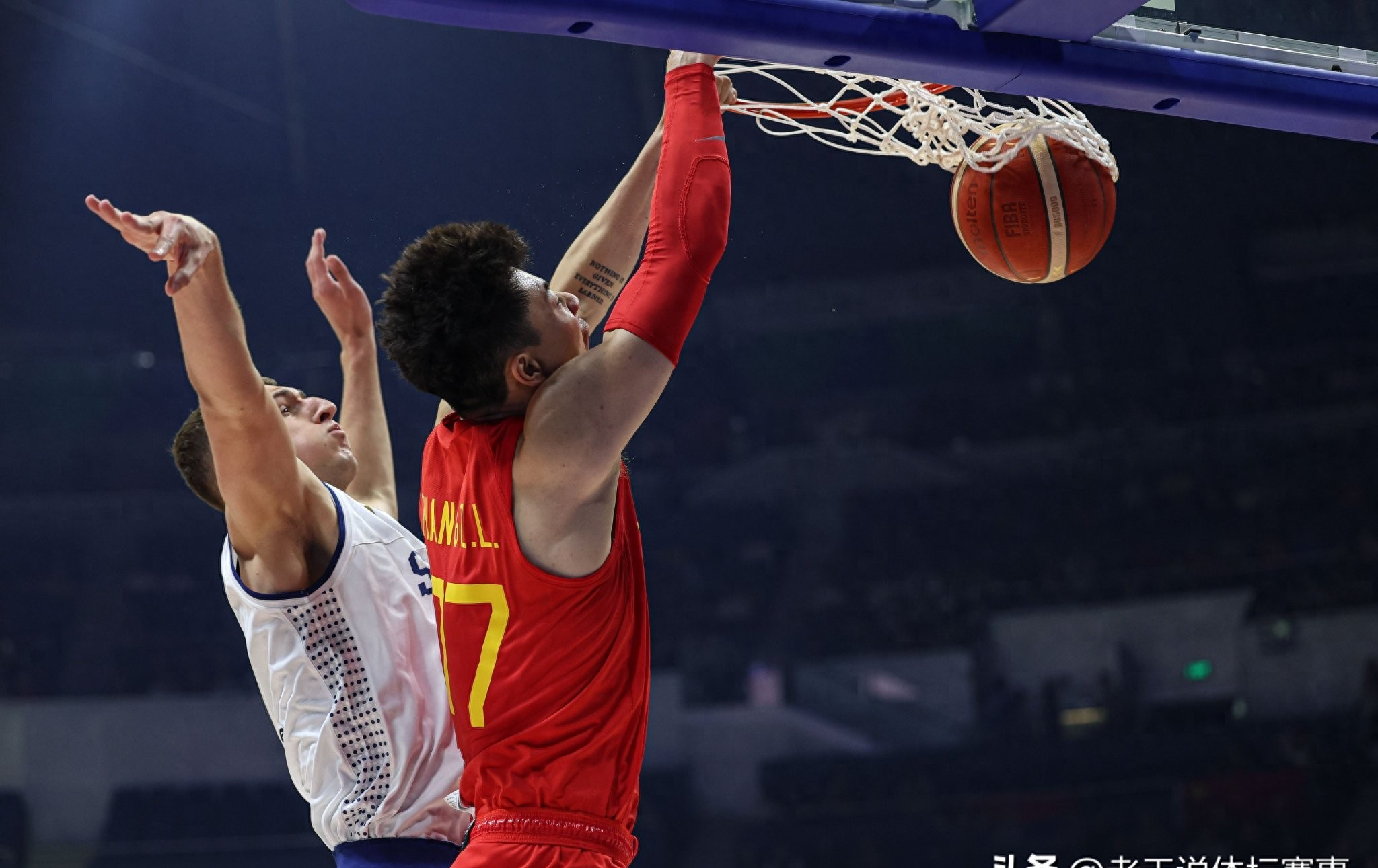 足球世界俱乐部杯-关于亚洲球员持续进步，国际篮球锦标赛表现抢眼的信息